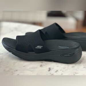 Sketchers ArchFit Sandals
